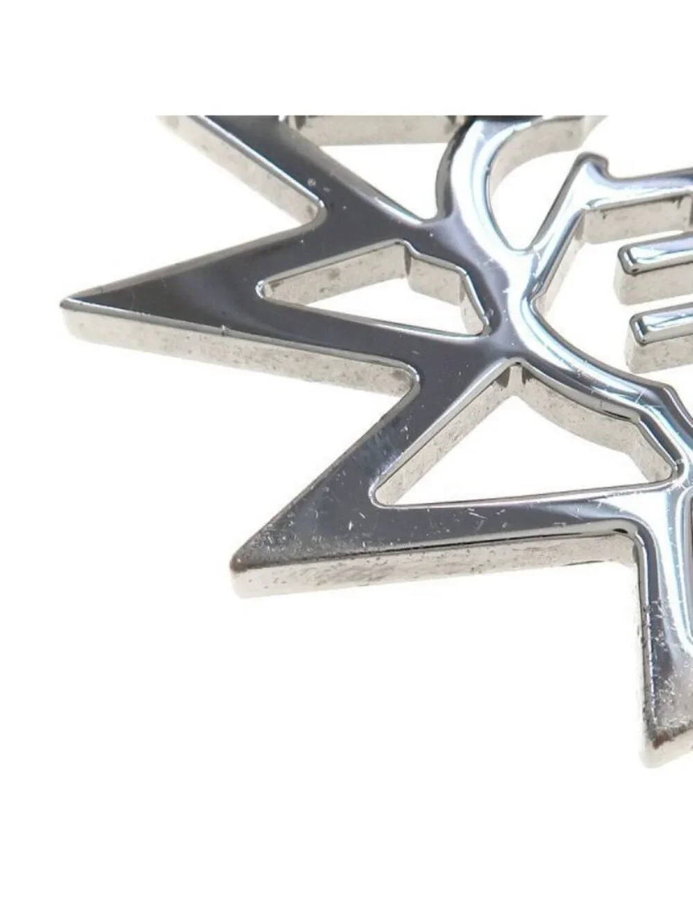 Chanel 17K Brooch Silver